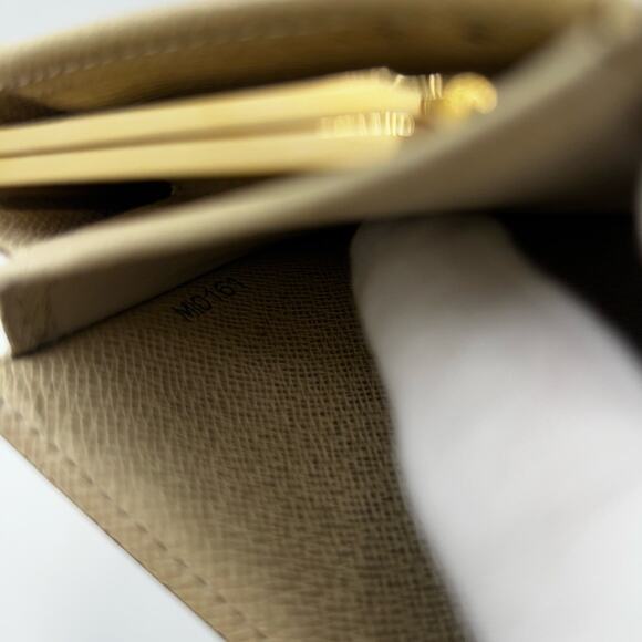 GUC Louis Vuitton Damier Azur Kisslock Wallet with Box and Dustbag - Picture 10 of 10